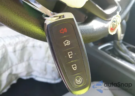 2019 Ford Escape Se z USA, uszkodzony, nr VIN 1FMCU0GD8KUA33474